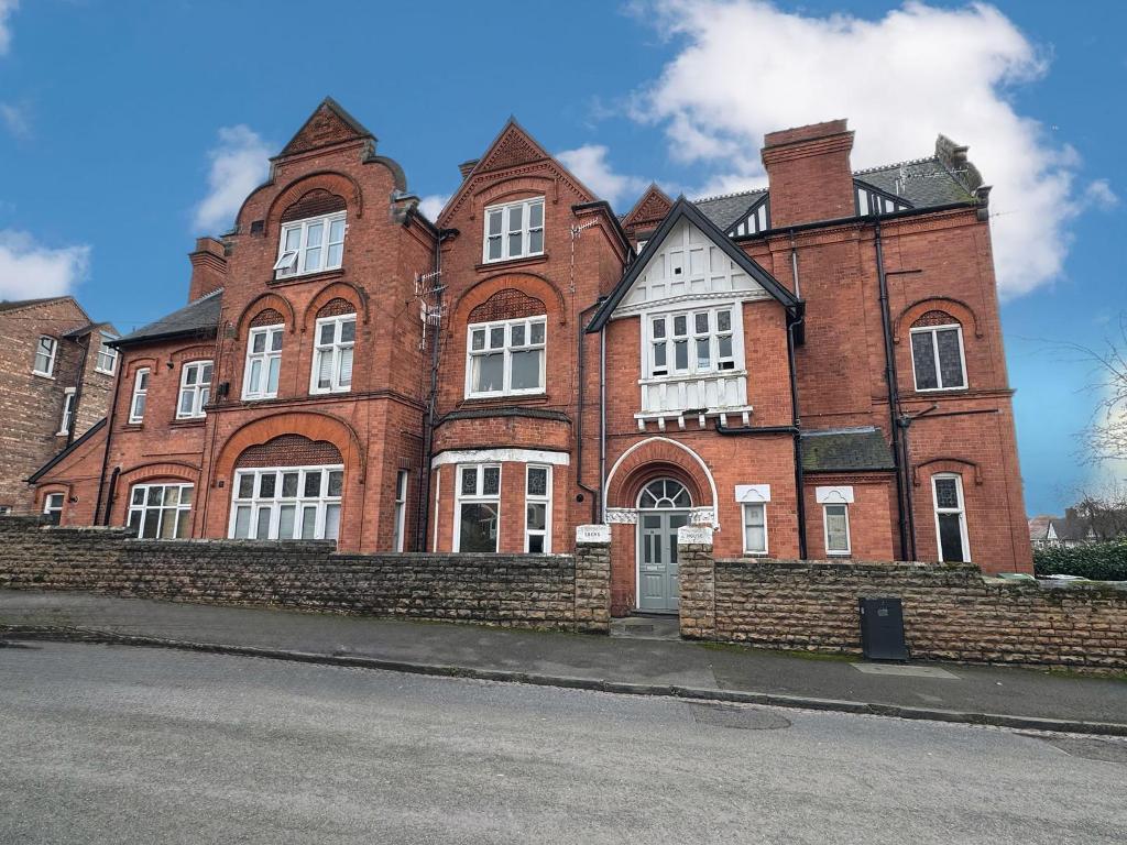 Ebers Road, Nottingham, NG3 5DZ