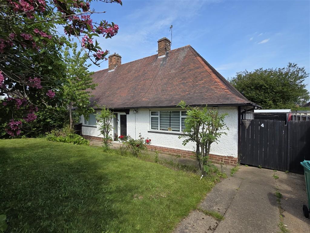 Hawton Crescent, Wollaton, Nottingham, NG8 1BZ